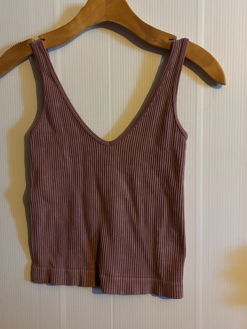 Aura Ribbed V-Neck Tank Top - Mauve Pink